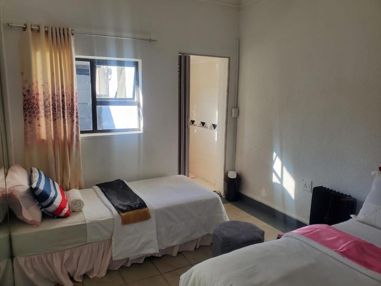 Lancaster Guest House Boksburg Exterior foto